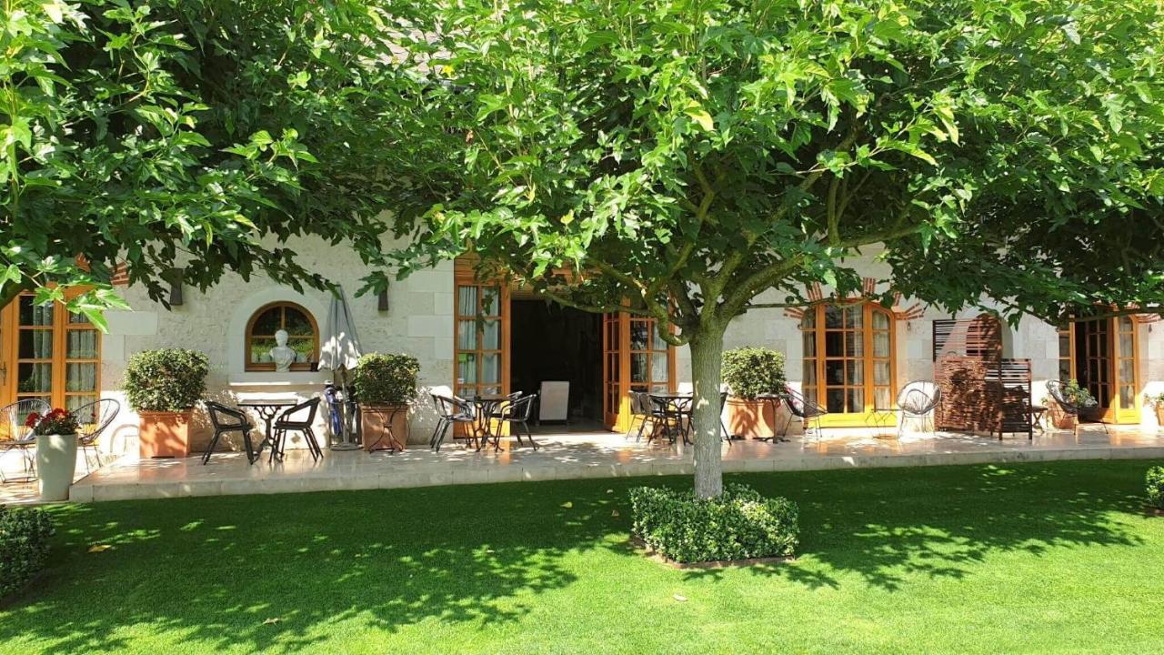 Les Loges De Saint Eloi Bed & Breakfast Pontlevoy ภายนอก รูปภาพ
